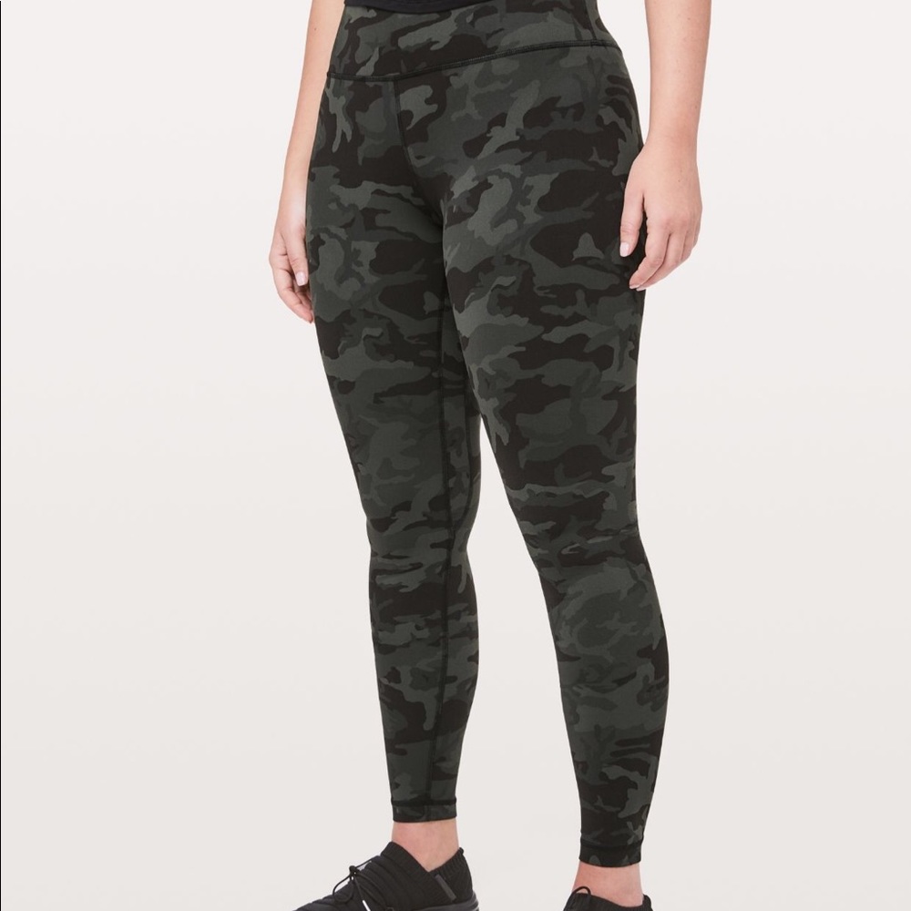 ISO LULU LEMON CAMO LEGGINGS